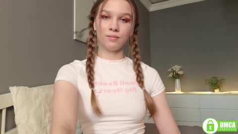 Lia  online show from September 20, 9:43 am