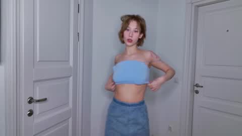 Snapshot of lia_gwen chatting on November 26, 1:34 pm lia_gwen online show from November 26, 1:34 pm