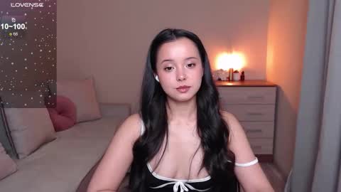 L I A online show from October 11, 5:00 pm