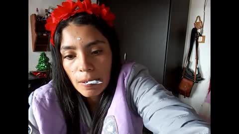 Snapshot of lia_hottie chatting on December 14, 1:59 pm Lia online show from December 14, 1:59 pm