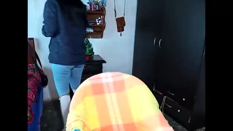 Snapshot of lia_hottie chatting on December 20, 1:11 pm Lia online show from December 20, 1:11 pm