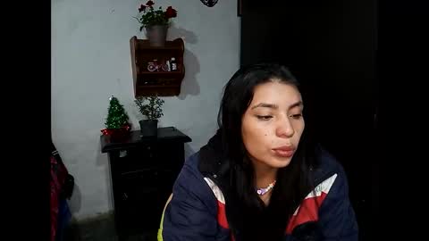 Snapshot of lia_hottie chatting on December 21, 10:39 am Lia online show from December 21, 10:39 am