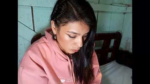 Snapshot of lia_hottie chatting on December 30, 11:06 pm Lia online show from December 30, 11:06 pm