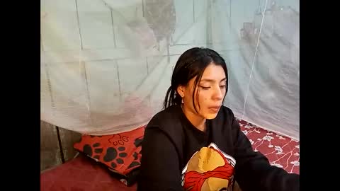 Snapshot of lia_hottie chatting on January 5, 11:44 pm Lia online show from January 5, 11:44 pm