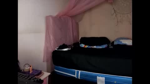 Snapshot of lia_hottie chatting on January 25, 6:57 pm Lia online show from January 25, 6:57 pm