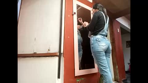 Snapshot of lia_hottie chatting on January 28, 5:14 pm Lia online show from January 28, 5:14 pm