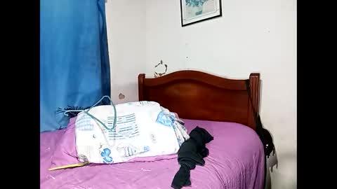 Snapshot of lia_hottie chatting on February 5, 5:52 am Lia online show from February 5, 5:52 am