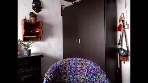 Snapshot of lia_hottie chatting on February 8, 12:28 pm Lia online show from February 8, 12:28 pm