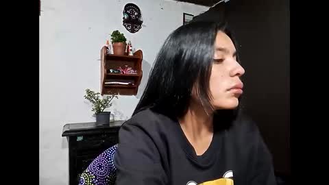 Snapshot of lia_hottie chatting on February 10, 2:08 am Lia online show from February 10, 2:08 am