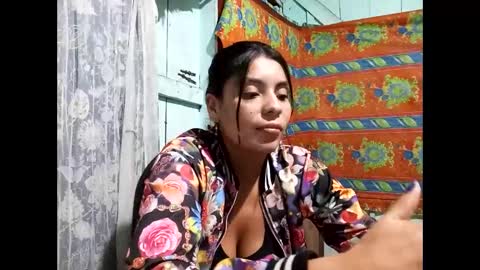 Snapshot of lia_hottie chatting on November 6, 12:11 am Lia online show from November 6, 12:11 am