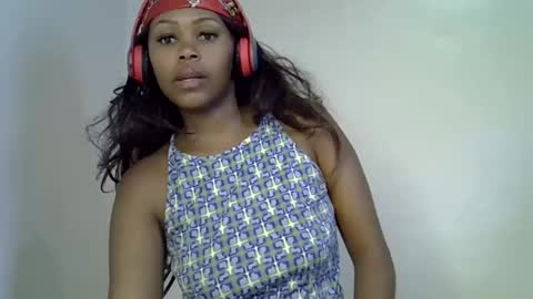 Snapshot of lia_jupiter1 chatting on October 29, 1:41 am lia online show from October 29, 1:41 am