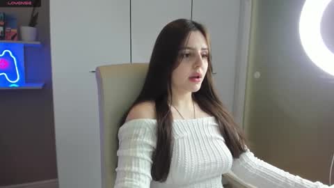Snapshot of lia_lil chatting on October 19, 1:45 pm Lia online show from October 19, 1:45 pm