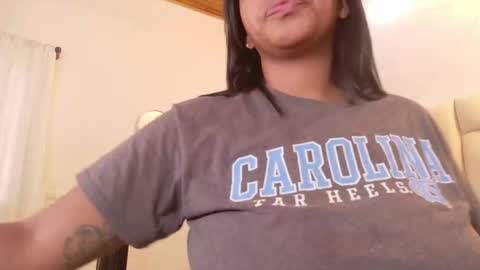 Snapshot of lia_mariana chatting on September 15, 5:46 pm lia_mariana online show from September 15, 5:46 pm