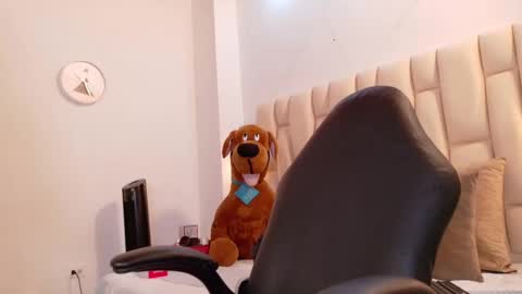 Snapshot of lia_mariana chatting on September 16, 6:20 pm lia_mariana online show from September 16, 6:20 pm