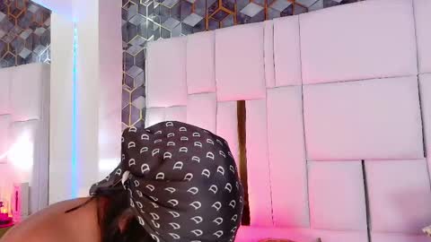 Snapshot of lia_mariana chatting on October 11, 6:06 pm lia_mariana online show from October 11, 6:06 pm