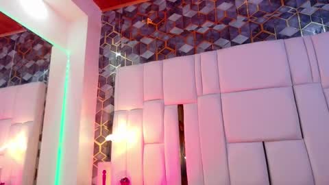 Snapshot of lia_mariana chatting on October 12, 9:47 pm lia_mariana online show from October 12, 9:47 pm