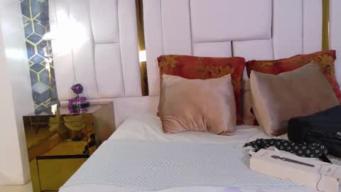 Snapshot of lia_mariana chatting on October 15, 2:50 pm lia_mariana online show from October 15, 2:50 pm