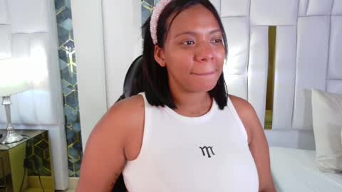 Snapshot of lia_mariana chatting on October 22, 6:29 pm lia_mariana online show from October 22, 6:29 pm