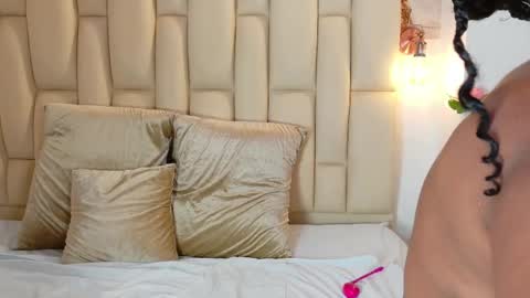 Snapshot of lia_mariana chatting on November 17, 3:51 pm lia_mariana online show from November 17, 3:51 pm