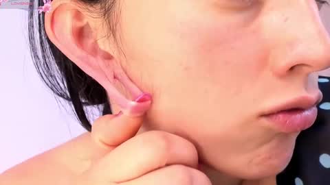 Little Queen Lia  online show from February 12, 9:11 pm