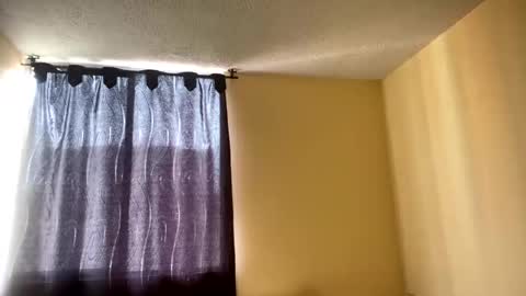 Little Queen Lia  online show from March 29, 7:58 pm