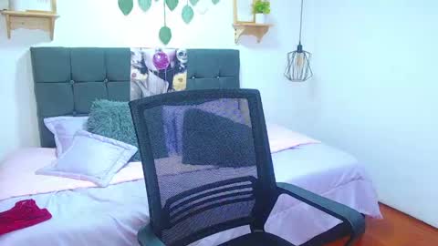    online show from April 17, 2:20 pm