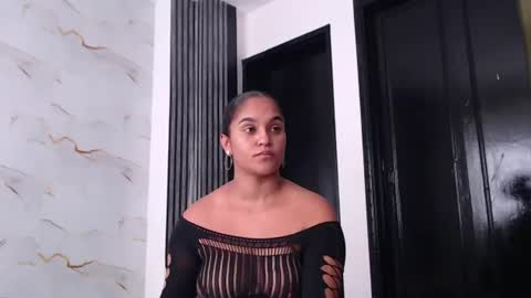 liaa_cams online show from June 14, 8:22 pm