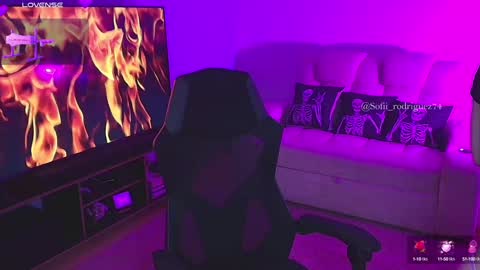 Snapshot of liaa_rodriguezz chatting on February 4, 1:02 am Liaa online show from February 4, 1:02 am