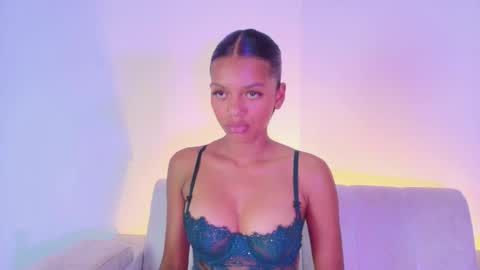 Snapshot of liaa_taylor1 chatting on May 24, 8:14 pm Lia online show from May 24, 8:14 pm