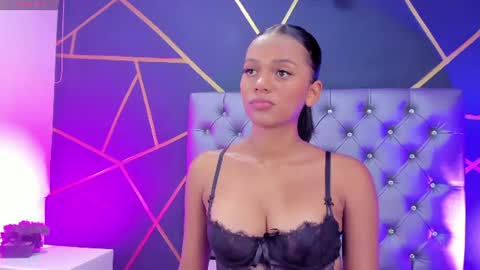 Snapshot of liaa_taylor1 chatting on July 23, 12:58 pm Lia online show from July 23, 12:58 pm