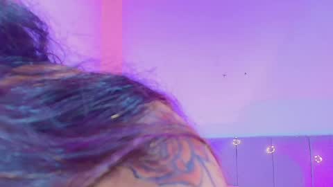 Liaa online show from April 1, 6:16 pm