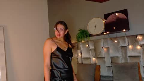 Snapshot of liaamoretti__ chatting on May 25, 1:44 am L I A online show from May 25, 1:44 am