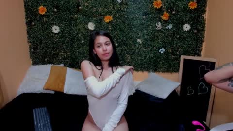 Snapshot of liaandjefferson chatting on December 22, 7:54 am liaandjefferson online show from December 22, 7:54 am