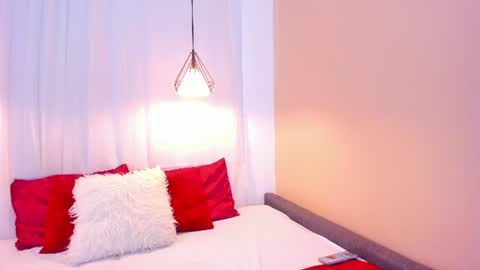 Snapshot of liabell_ chatting on August 5, 12:08 pm Lia Bell online show from August 5, 12:08 pm