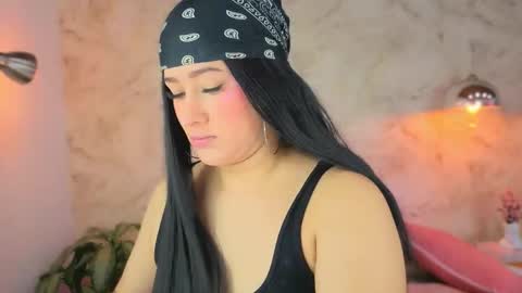 Snapshot of liacox chatting on December 4, 3:05 am Lia Cox online show from December 4, 3:05 am