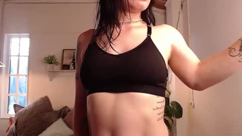 Snapshot of liafaith chatting on November 22, 2:49 pm LIA online show from November 22, 2:49 pm