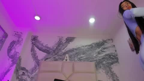 Snapshot of liaflowers chatting on January 12, 6:17 am Lia online show from January 12, 6:17 am