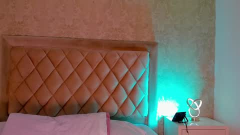 Snapshot of liaflowers chatting on January 22, 1:10 am Lia online show from January 22, 1:10 am