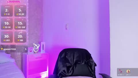 Snapshot of liaflowers chatting on January 28, 1:29 am Lia online show from January 28, 1:29 am