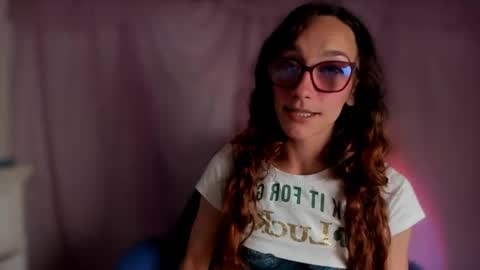 Snapshot of liahilton_ chatting on May 11, 12:16 am lh6 9c online show from May 11, 12:16 am