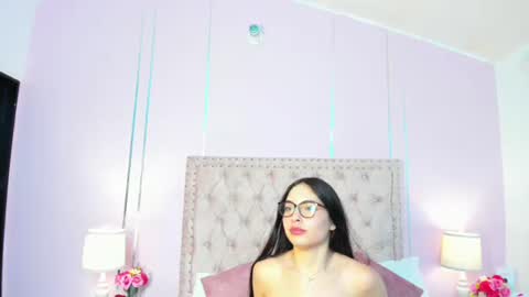 Snapshot of liahjhons chatting on December 23, 3:18 am Liah online show from December 23, 3:18 am