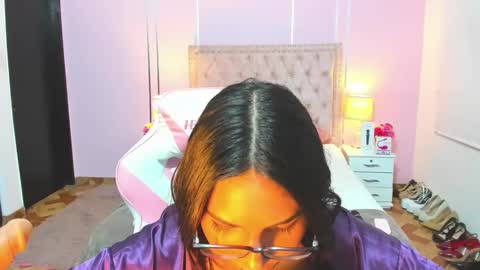 Snapshot of liahjhons chatting on March 11, 2:21 am Liah online show from March 11, 2:21 am