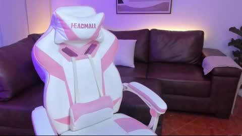 Snapshot of liahjhons chatting on November 5, 4:12 am Liah online show from November 5, 4:12 am