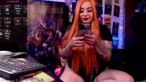 Snapshot of liakoy1 chatting on October 31, 1:06 am LiaKoy online show from October 31, 1:06 am