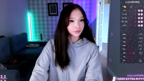 Snapshot of lialilia chatting on September 28, 7:03 am lialilia online show from September 28, 7:03 am