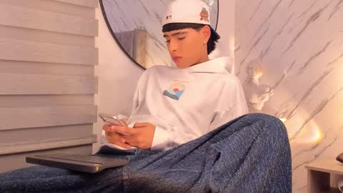 Liam online show from February 28, 5:04 am