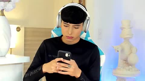 Liam online show from September 10, 5:46 pm