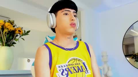 Liam online show from October 25, 6:13 pm