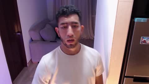 liam_bronw online show from January 6, 11:40 pm