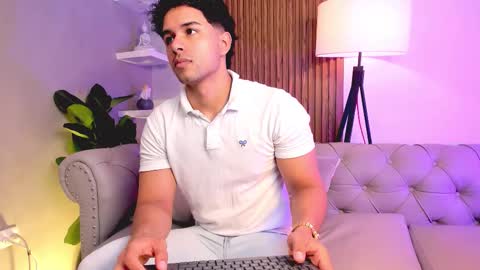 Liam Collins online show from November 27, 11:45 am